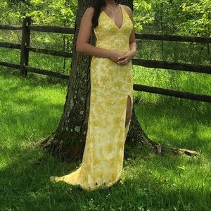 Yellow primavera prom dress